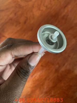 Sızdırmaz 4 delikli kar aerosol püskürtme valfi ve aktüatörü Dekoratif püskürtme için ağır görevli kış etkisi nozlu