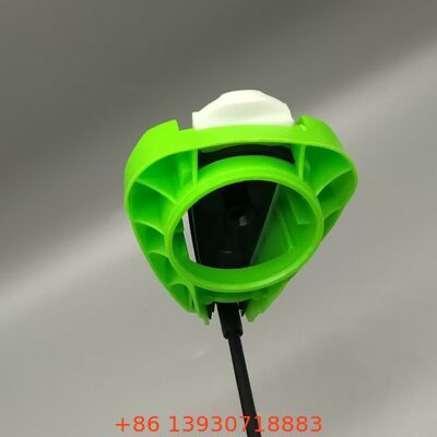 Sürekli püskürtme kontrolünü sağlayan aerosol kutuları için ergonomik iki yönlü tetik kapak